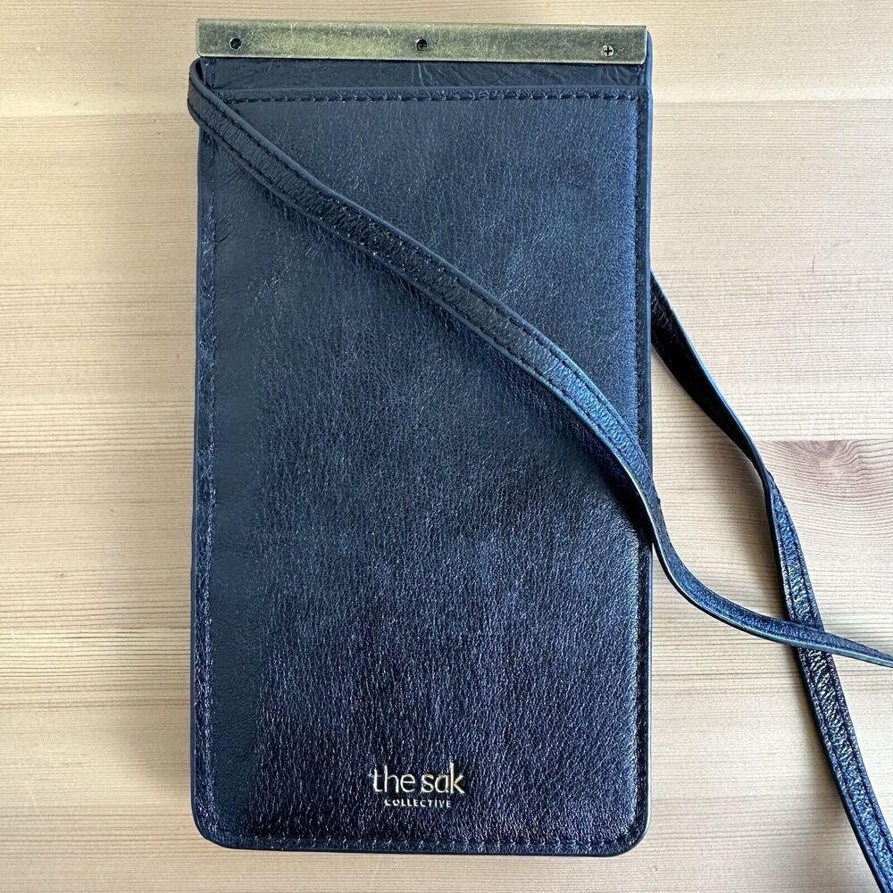 The Sak Collective Black Leather Crossbody Card Organizer Thin Leather Pouch Bag